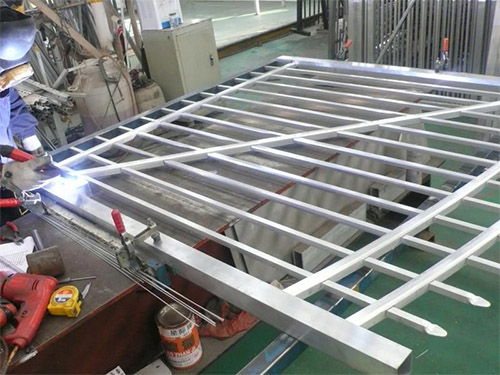 Aluminum fence